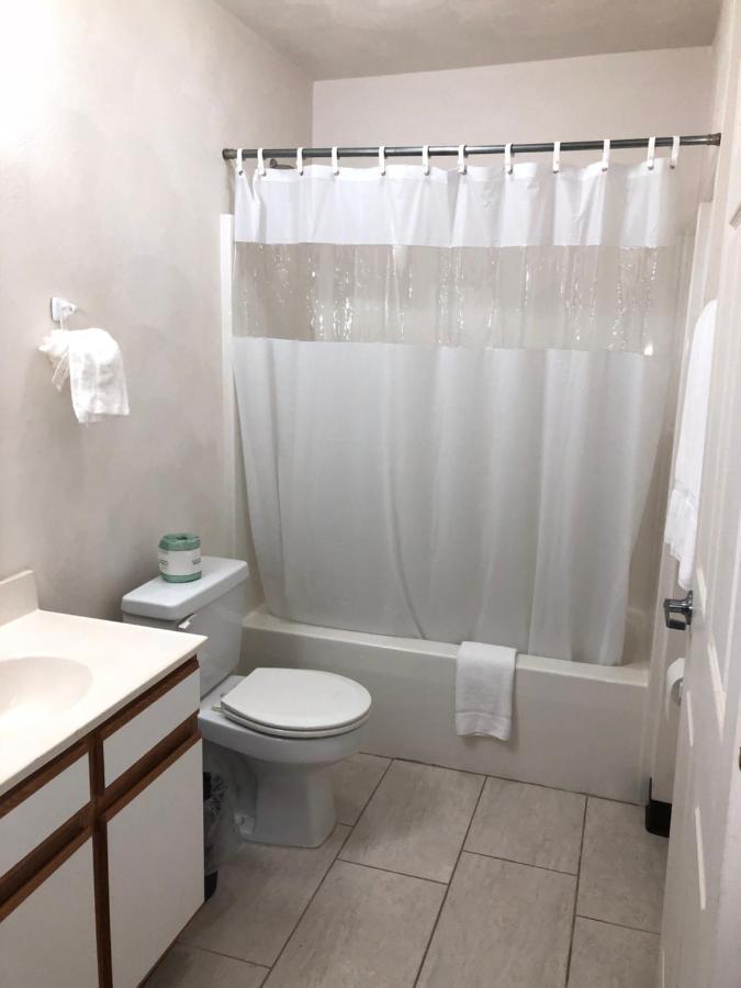 Affordable Suites Burlington Eksteriør bilde